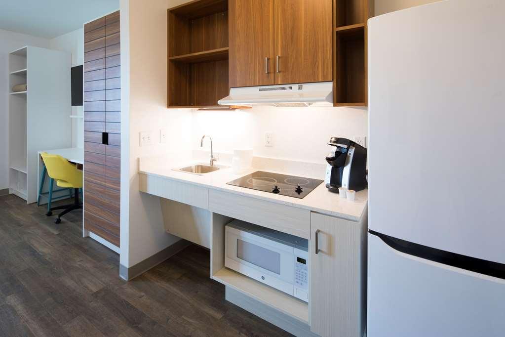 Uptown Suites Extended Stay Denver Co -Вестмінстер Номер фото